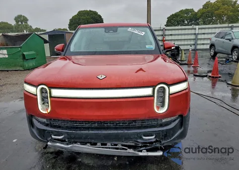 2023 Rivian R1T Adventure из США, поврежденный, VIN 7FCTGAAA7PN020615